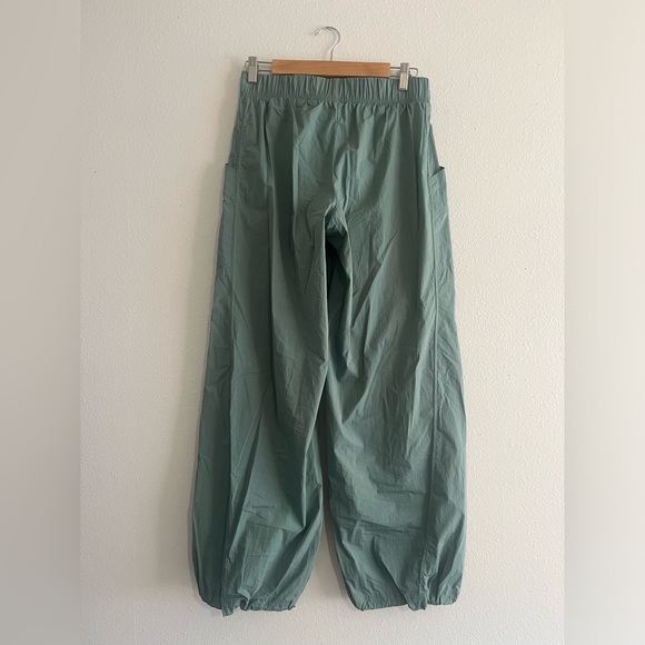 Te Verde women’s wide leg pants
Parachute pants - Picture 3 of 5